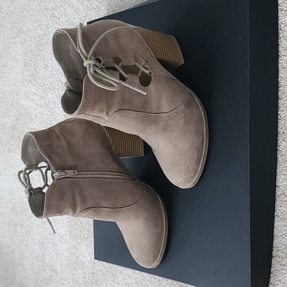 Express booties